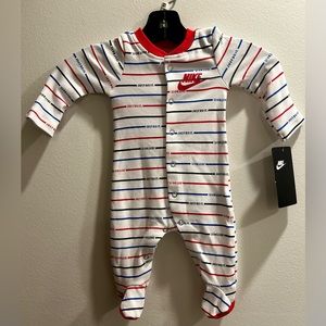 Infant boys snap closure onesie